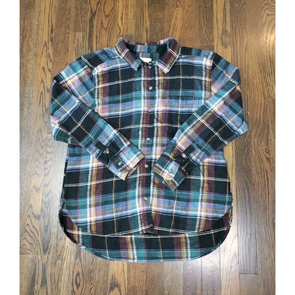 American Eagle Boyfriend Fit Flannel Women's M Plaid Long Sleeve Button Up Shirt